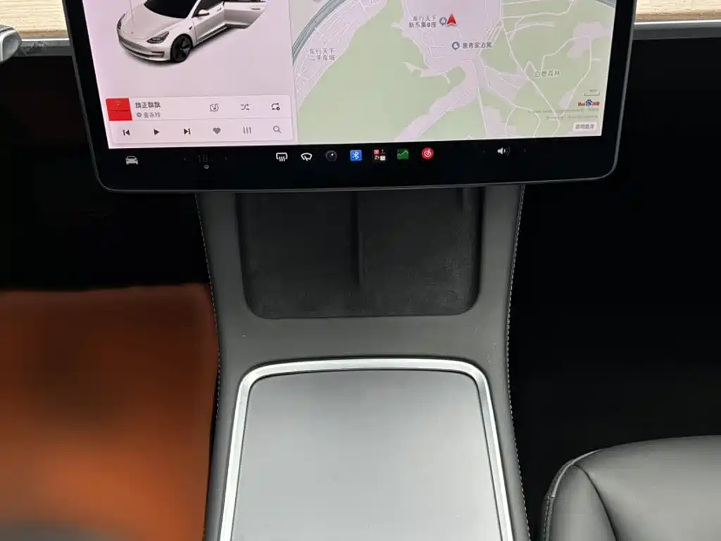 Фото 6 - Tesla Model 3