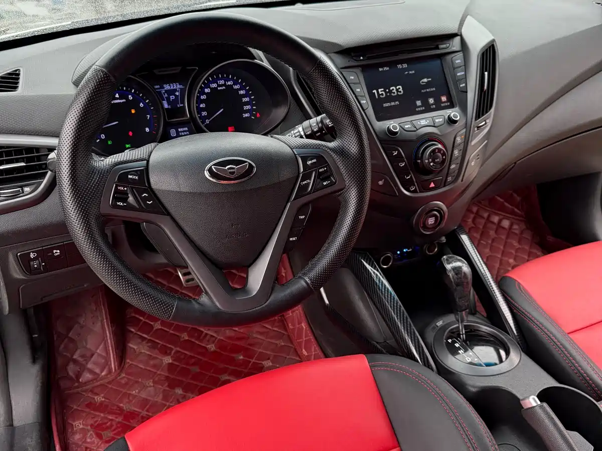 Hyundai Veloster 2012 1.6T Automatic Premium фото 7