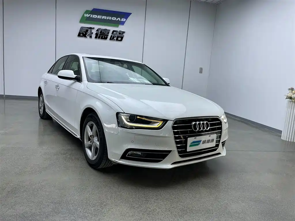 Audi A4L 2016 35 TFSI Automatic Standard фото 3