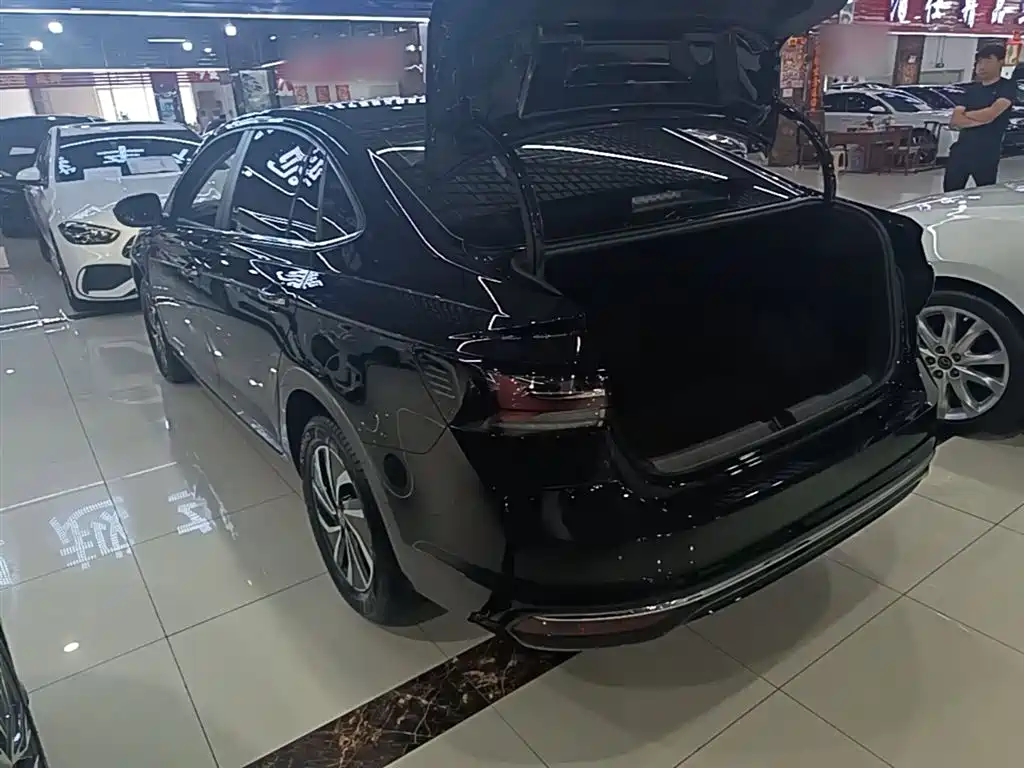 Volkswagen Lavida 2023 New Trend 1.5L Auto Aspiration Edition фото 23