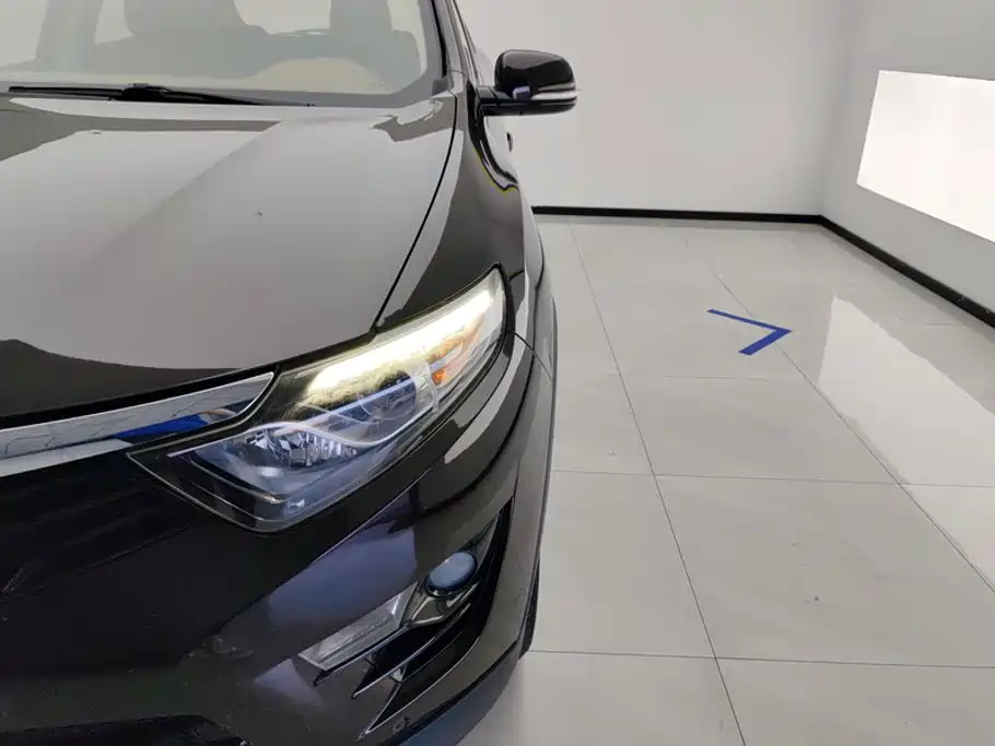 Soueast DX7 2017 2018 Model 1.5T Manual Triumph Edition