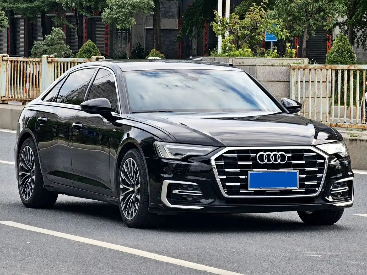 Audi A6L 2023 45 TFSI Premium Selection Dynamic фото 3