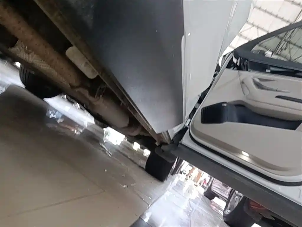BYD Song PLUS PHEV 2021 DM-i 110KM Flagship PLUS 5G Edition фото 21