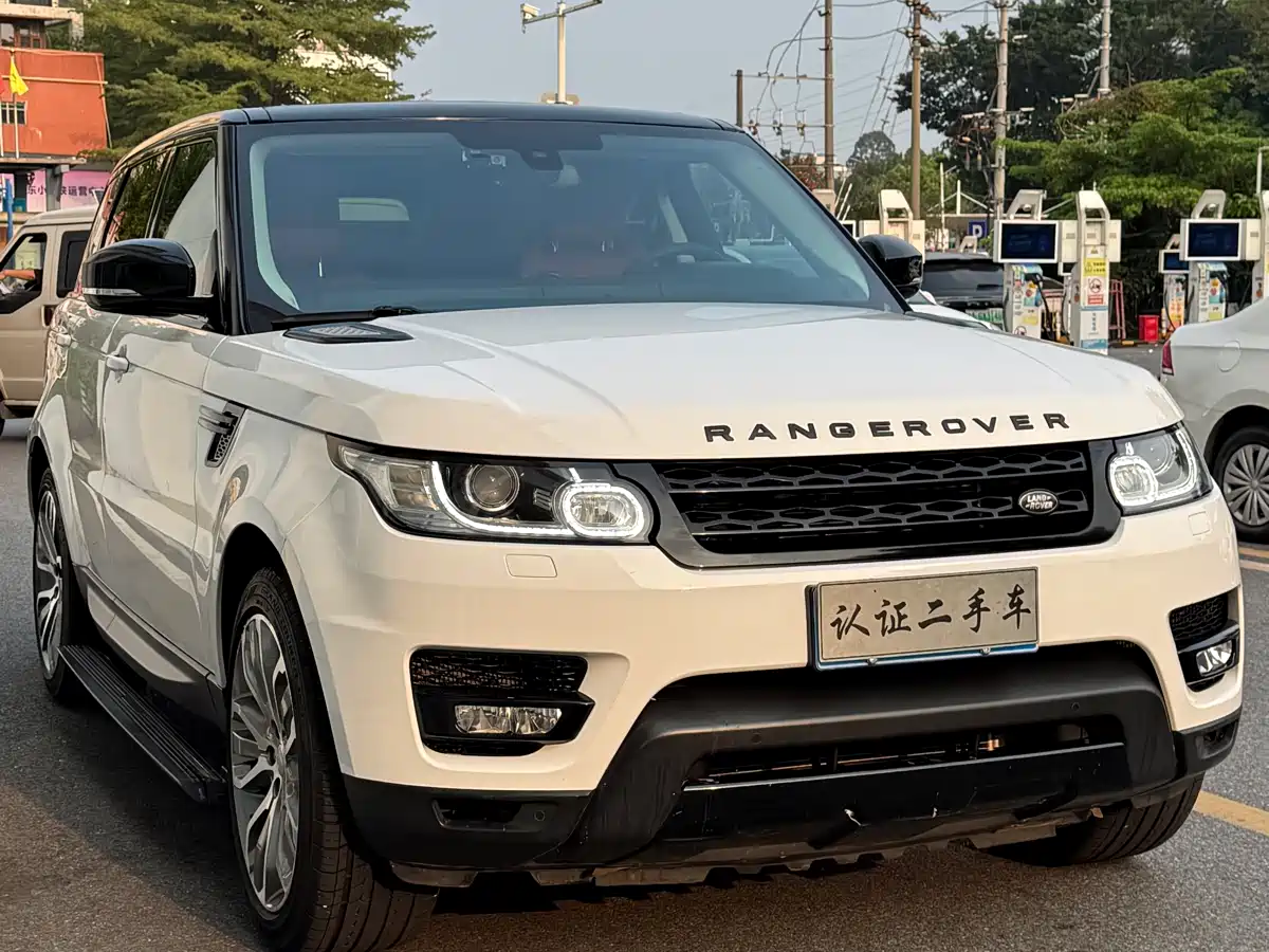 Land Rover Range Rover Sport 2014 3.0 SC V6 HSE DYNAMIC фото 3