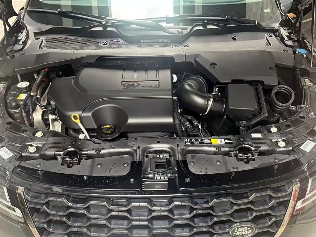Land Rover Range Rover Evoque 2023 Range Rover Evoque L 249PS Luxury Edition фото 7