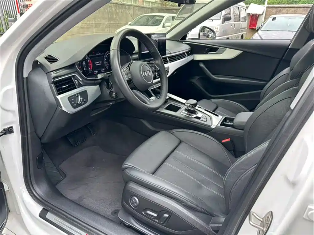 Audi A4L 2020 40 TFSI Fashion Dynamic Edition фото 8
