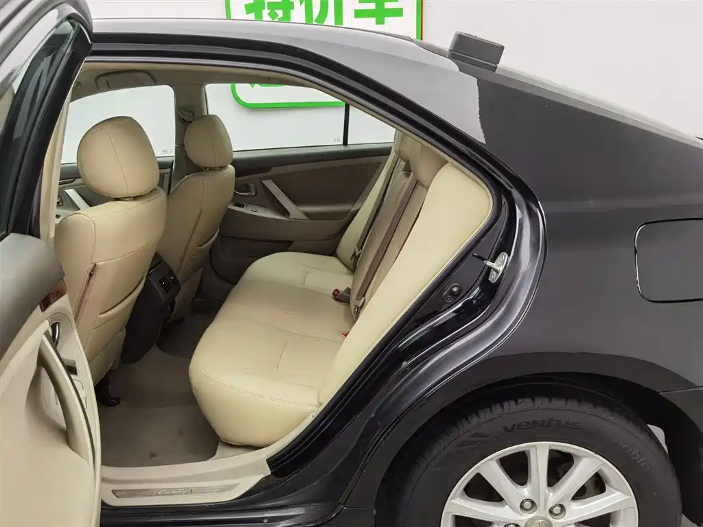 Toyota Camry 2013 200E Classic Elite Edition фото 15