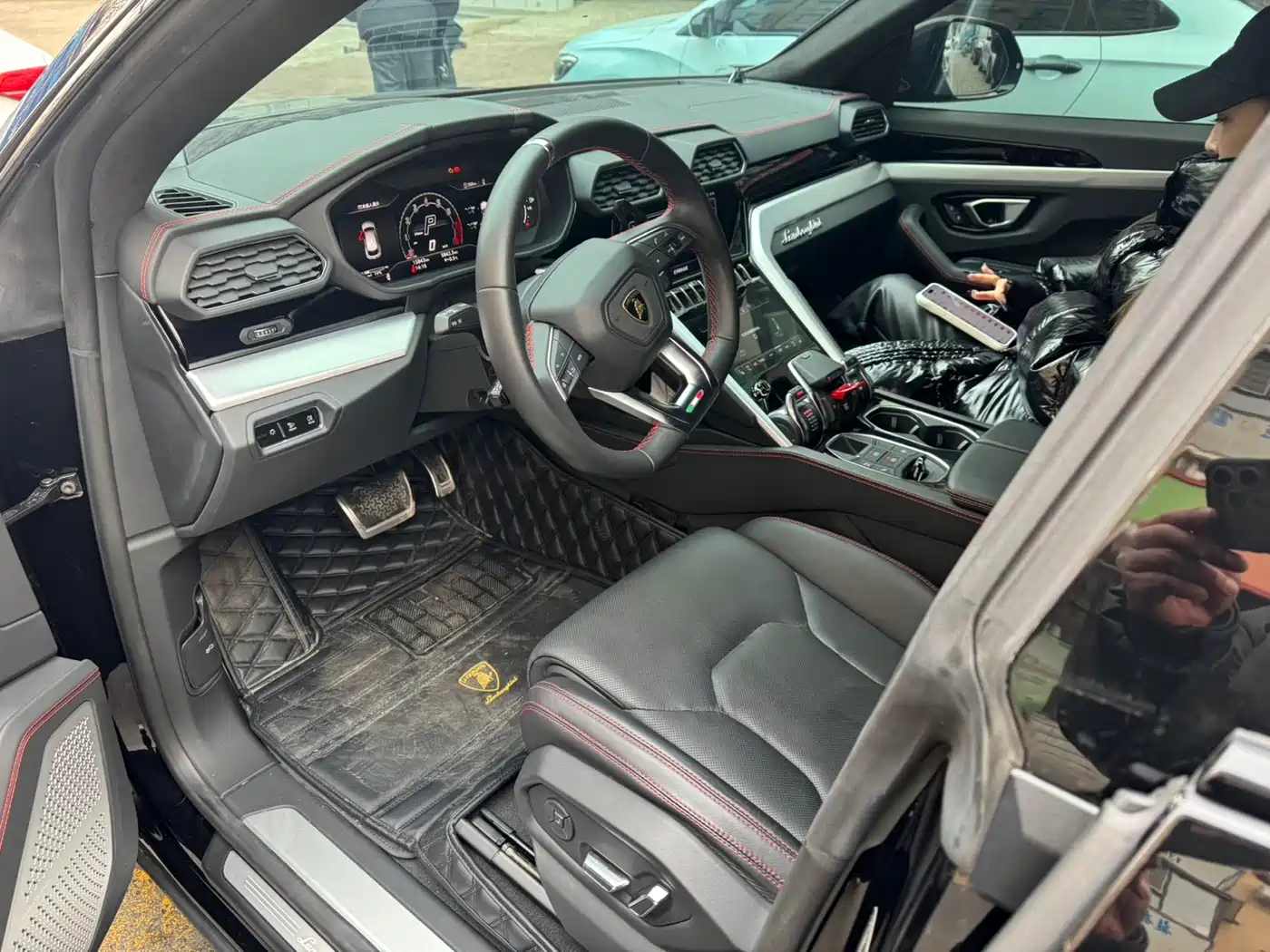 Lamborghini Urus 2023 4.0T V8 S фото 8