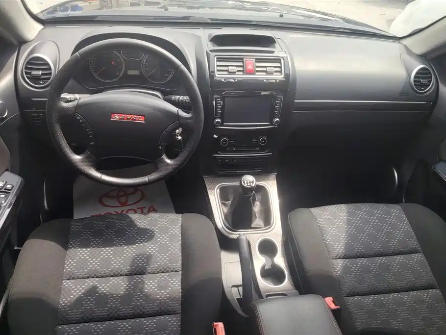 Haval H5 Classic 2015 2.0L Manual 4WD Aspiring фото 12