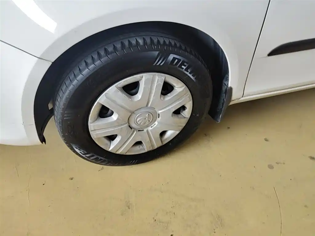 Škoda Fabia 2014 1.4L Automatic Crystal Edition фото 23