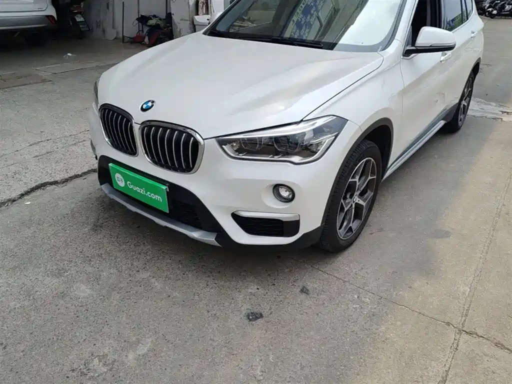 BMW X1 2018 sDrive18Li Premium Model фото 24