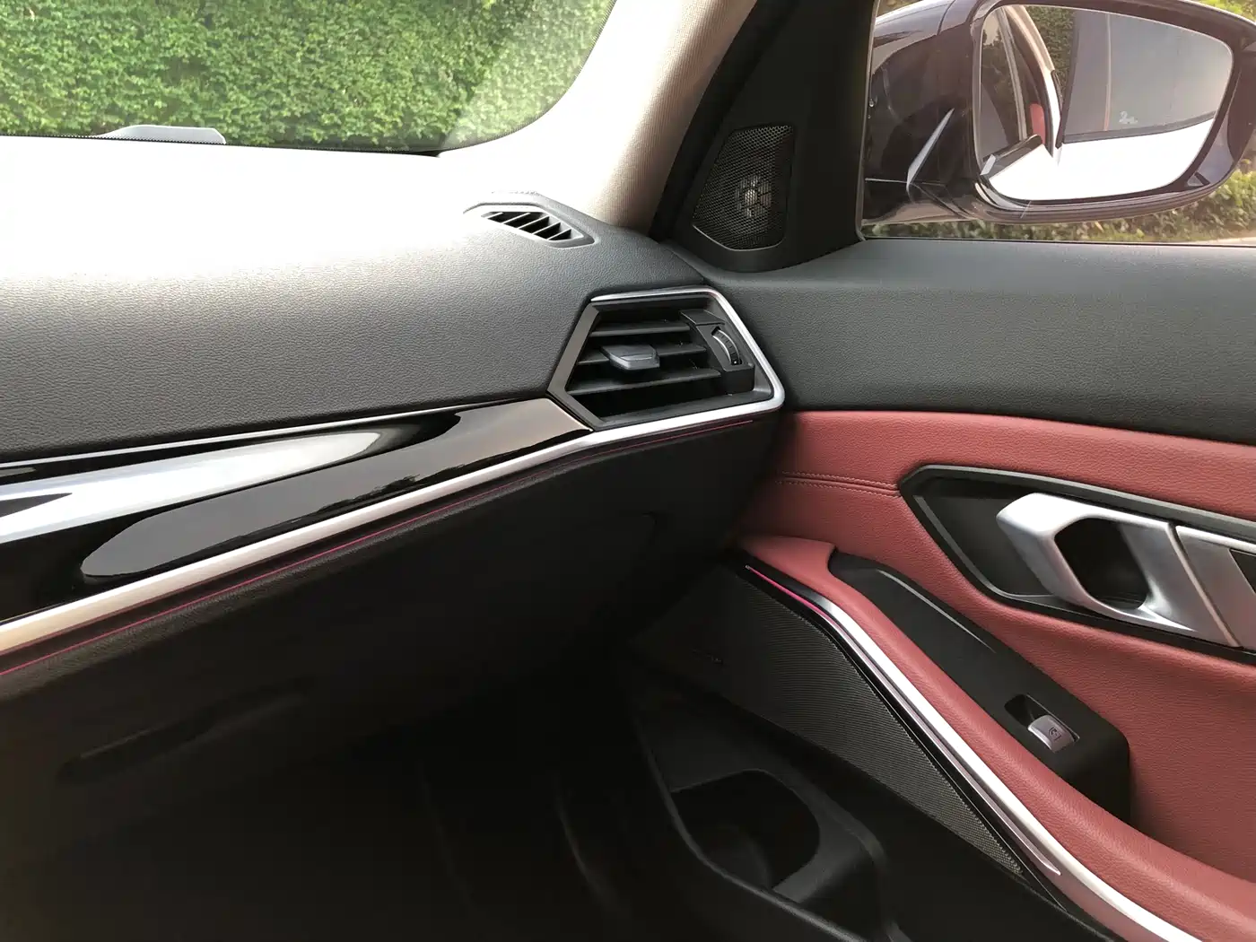 BMW 3 Series 2024 325Li M Sport Shadowline Package фото 14