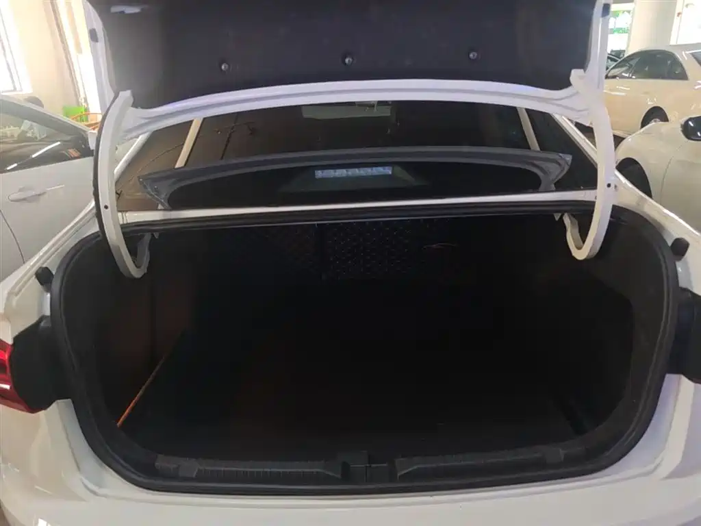 Volkswagen Bora 2021 1.5L Automatic Elite Smart Edition фото 19