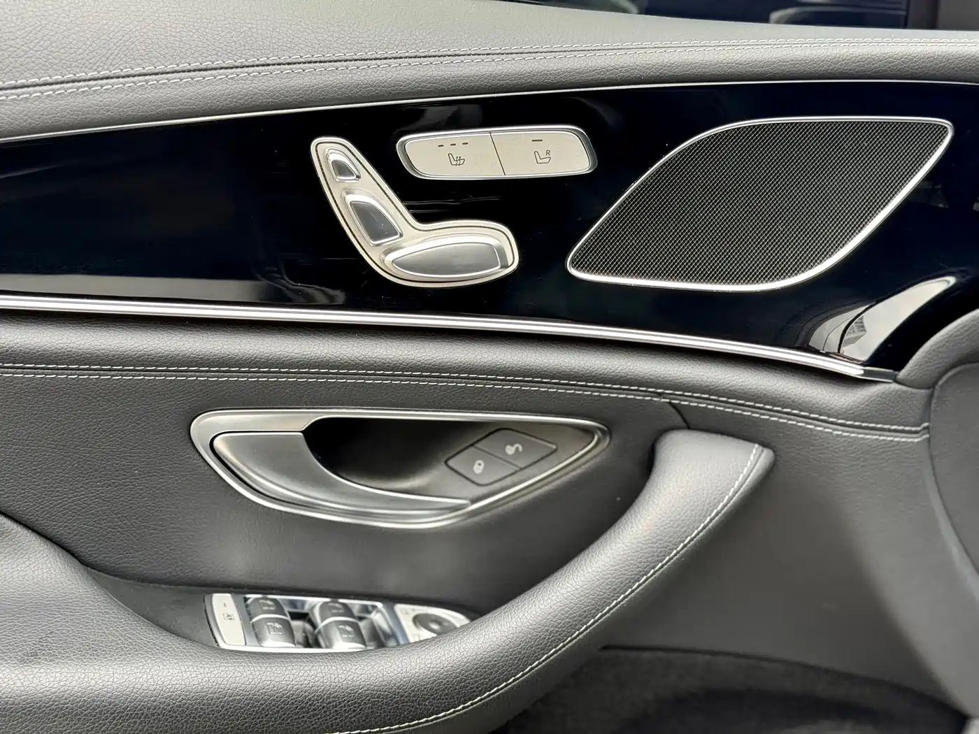 Mercedes-Benz AMG GT 2023 AMG GT 50 4-Door Coupe фото 16