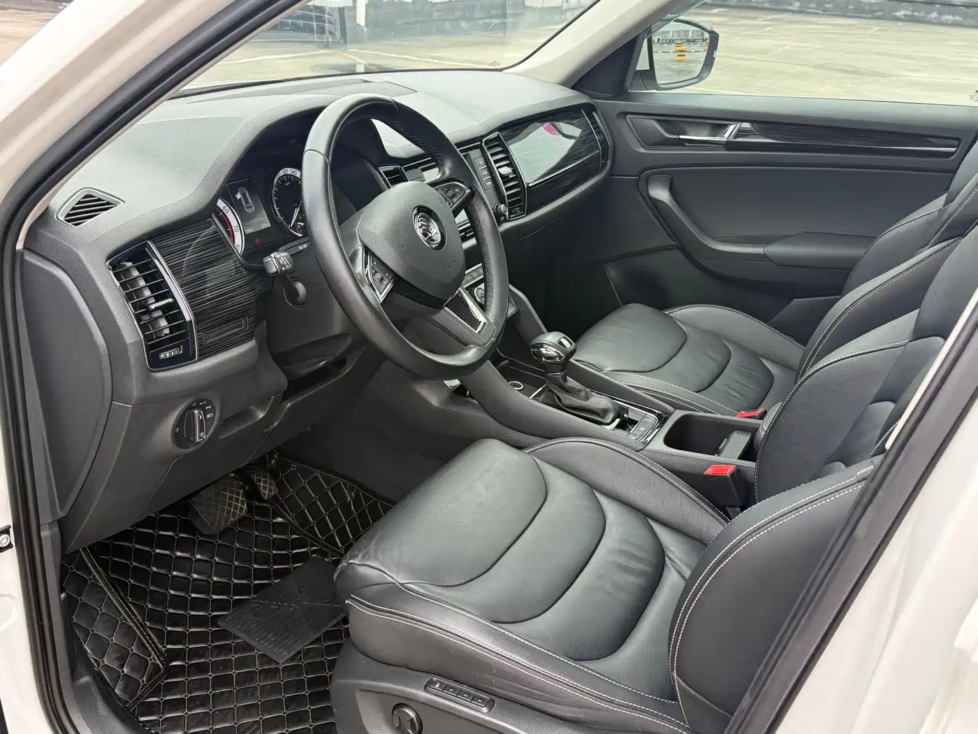 Škoda Kodiaq 2017 TSI330 7-seater 2WD Luxury Edition фото 9