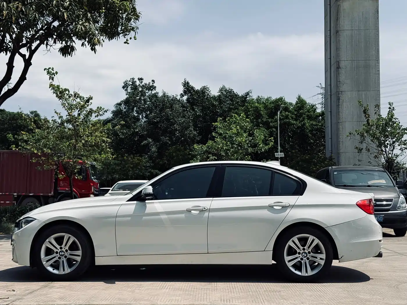 BMW 3 Series (Import) 2013 320i Sport Design Package фото 7