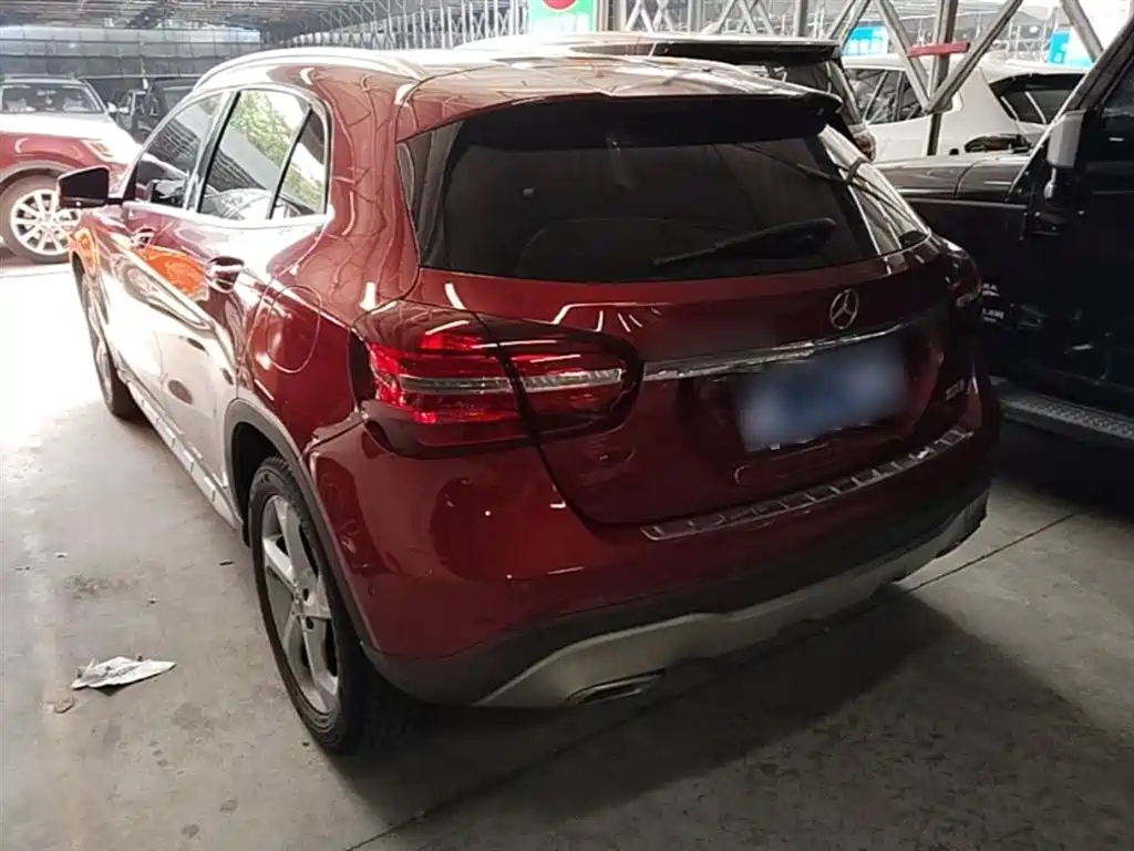 Mercedes-Benz GLA 2018 GLA 200 Dynamic фото 5
