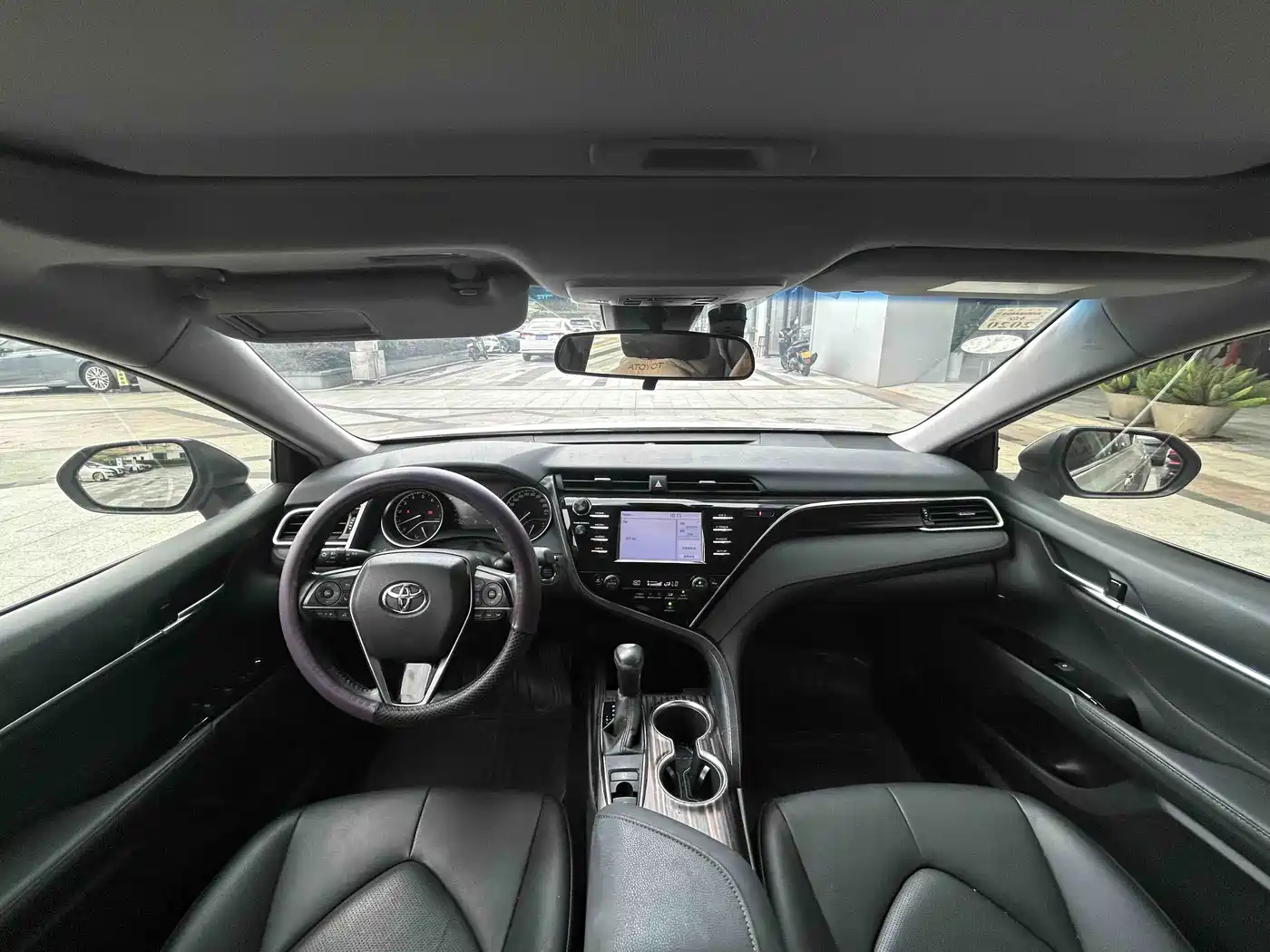 Toyota Camry 2018 2.0G Luxury Edition фото 9