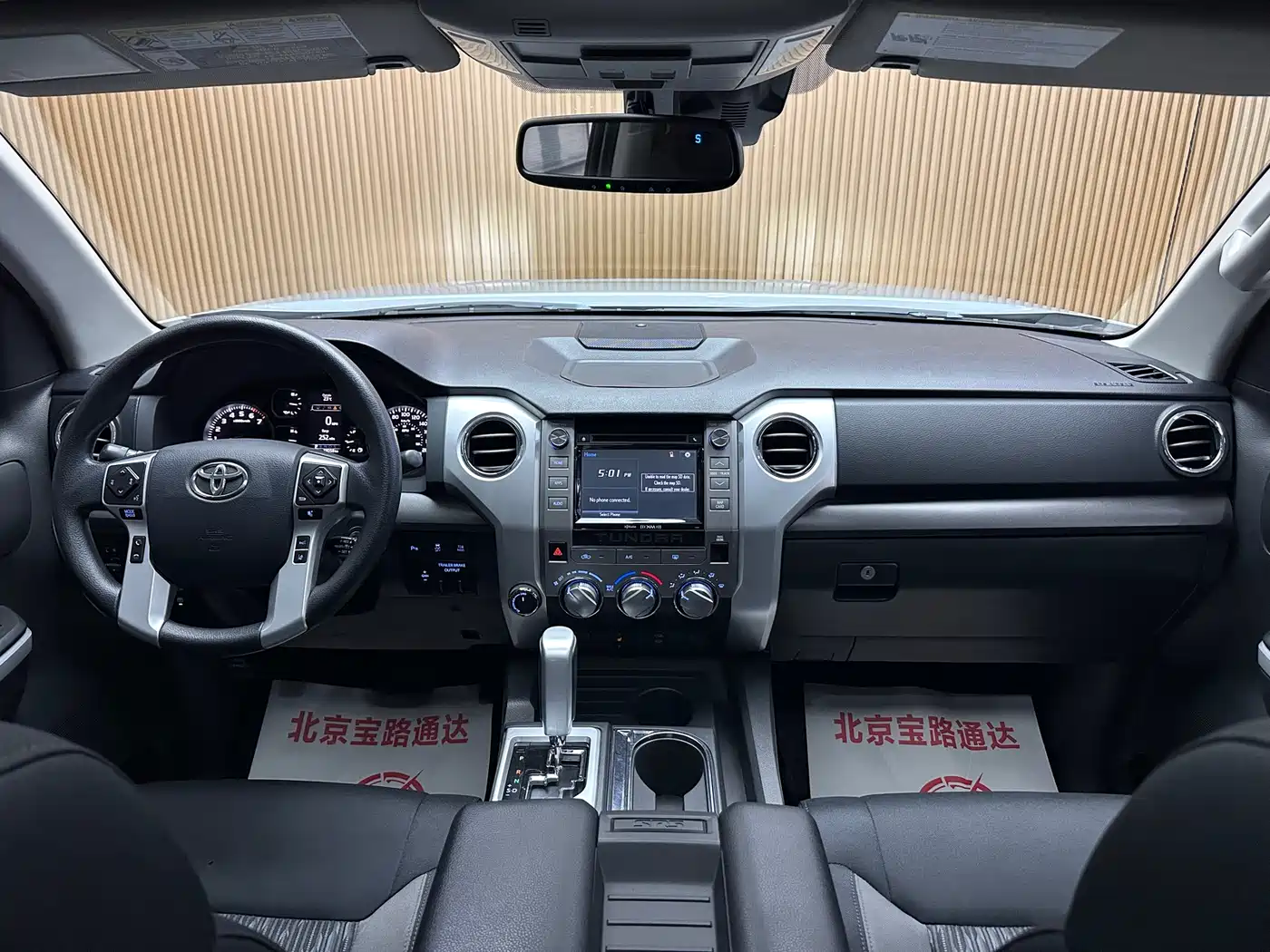 Toyota Tundra фото 9