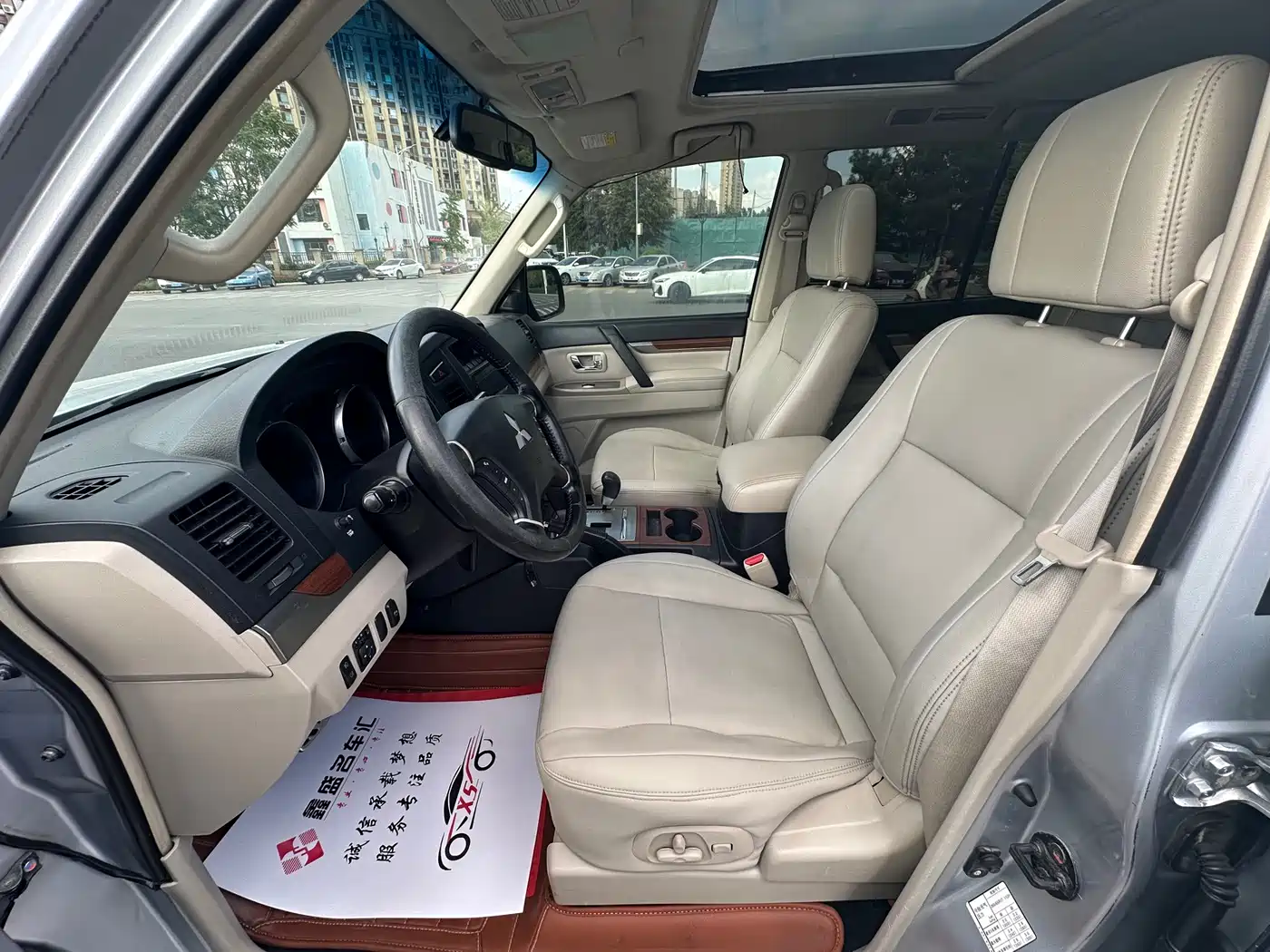 Mitsubishi Pajero (Import) 2008 2007 3.8 5-door GLS Flagship Entertainment