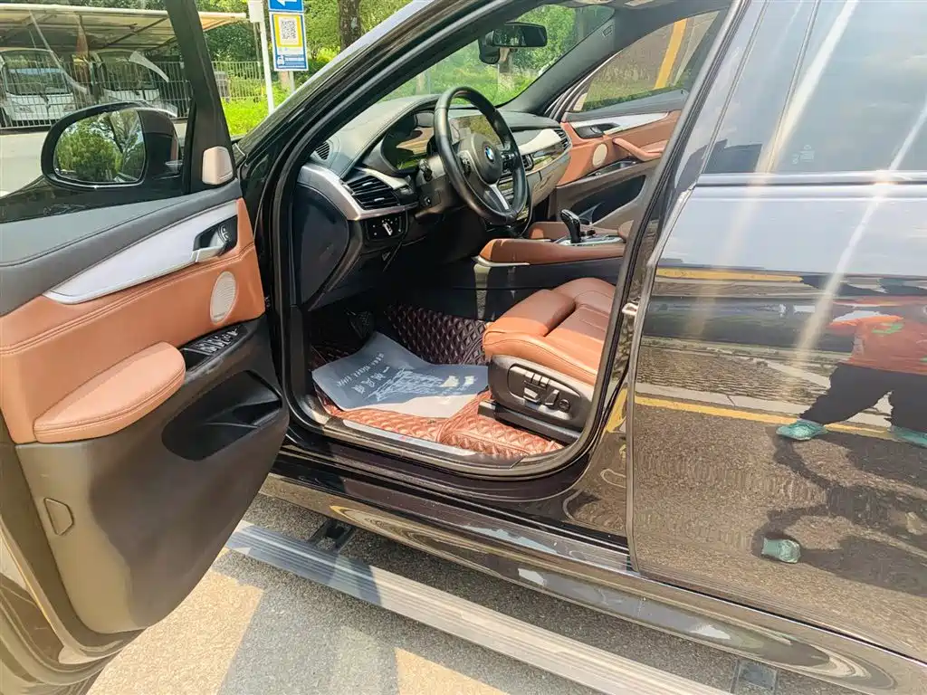 BMW X6 2018 xDrive35i M Sport Luxury Model фото 11