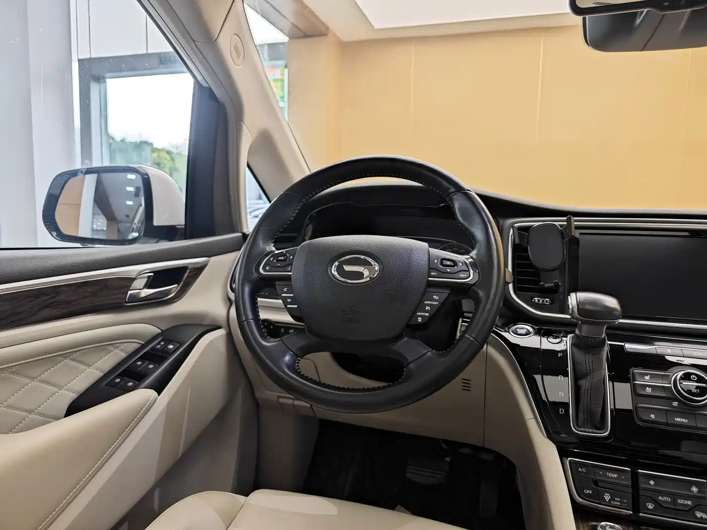 GAC Trumpchi Trumpchi M8 2018 320T Flagship Edition фото 15