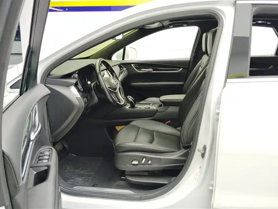 Cadillac XT5 2022 2.0T 2WD Luxury фото 9