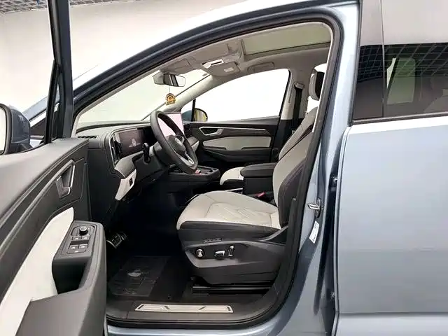 Volkswagen Talagon 2025 450TSI R-Line 6-Seater фото 9