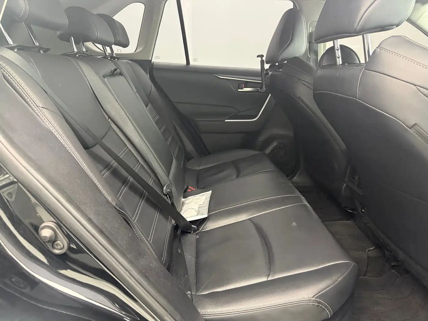 Toyota Wildlander 2021 Hybrid 2.5L E-CVT 2WD Luxury Edition фото 13
