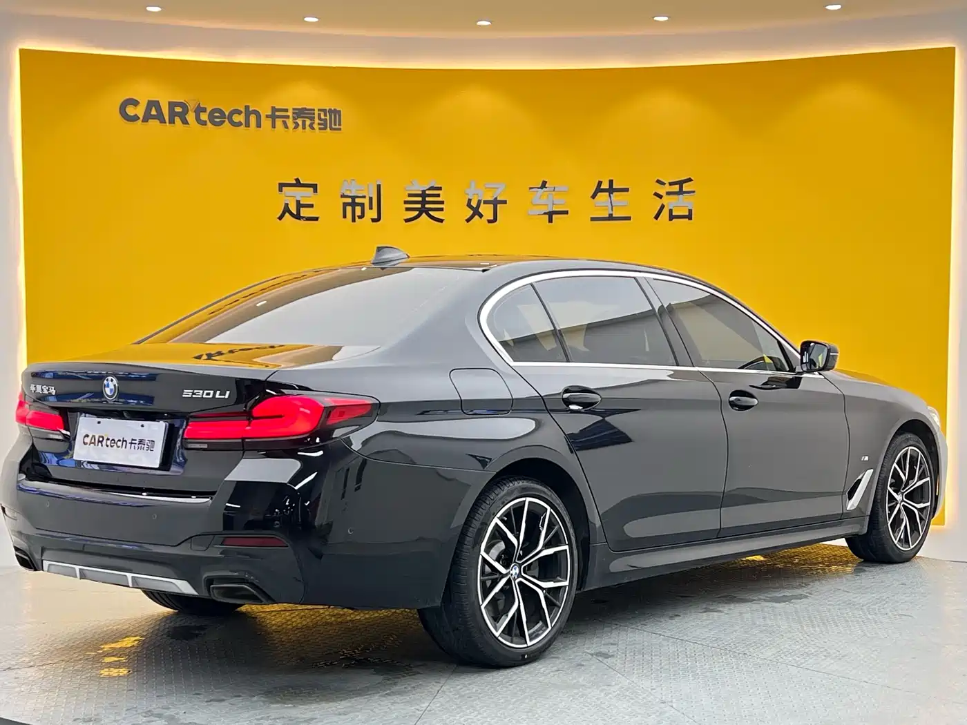 BMW 5 Series 2022 530Li Exclusive M Sport Package фото 36