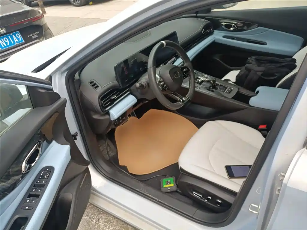 GAC Trumpchi Trumpchi Emkoo 2023 Shadow Leopard H Smart Hybrid фото 15