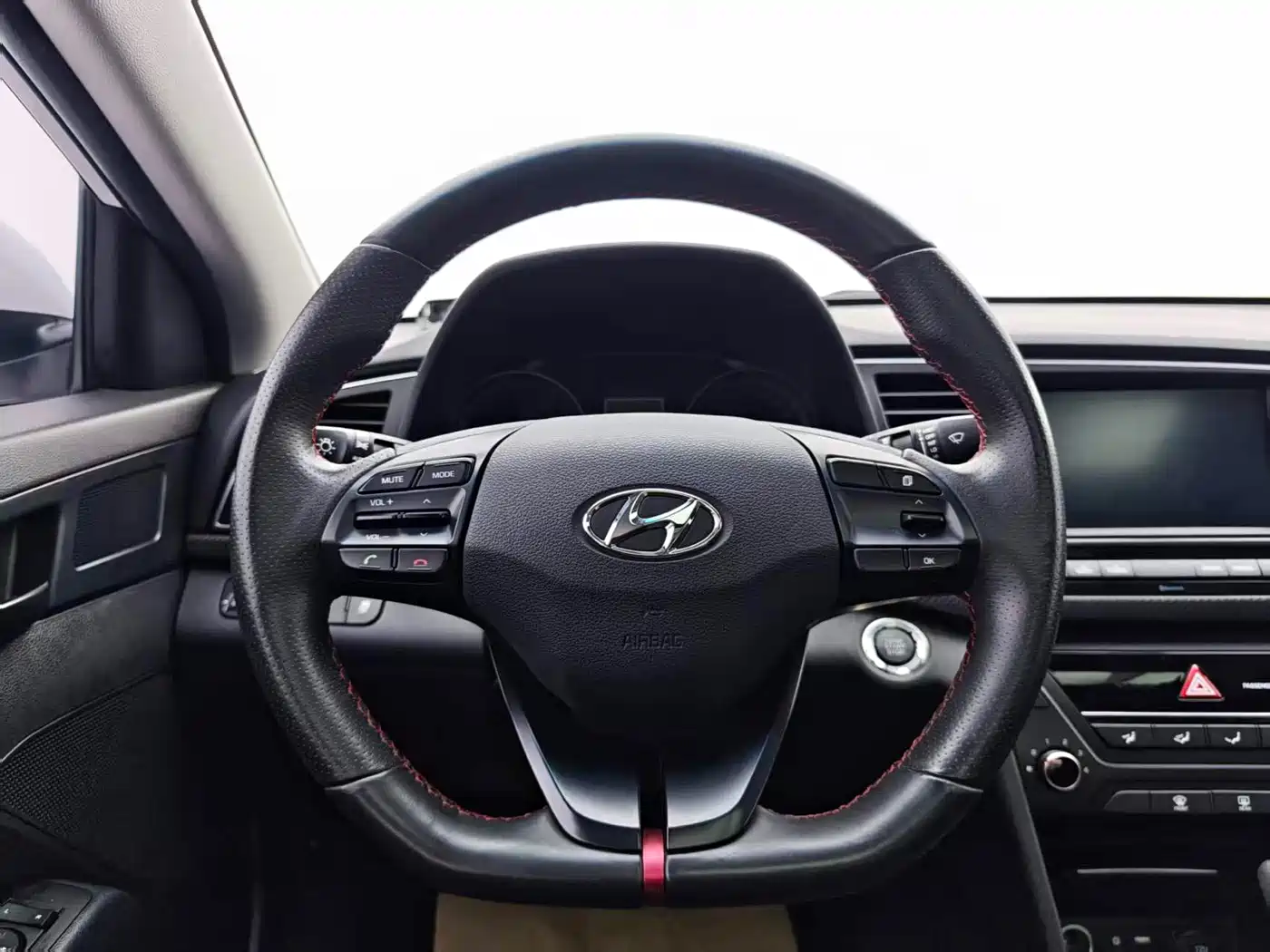 Hyundai Elantra 2018 1.4T DCT Dynamic·Vitality Model фото 8