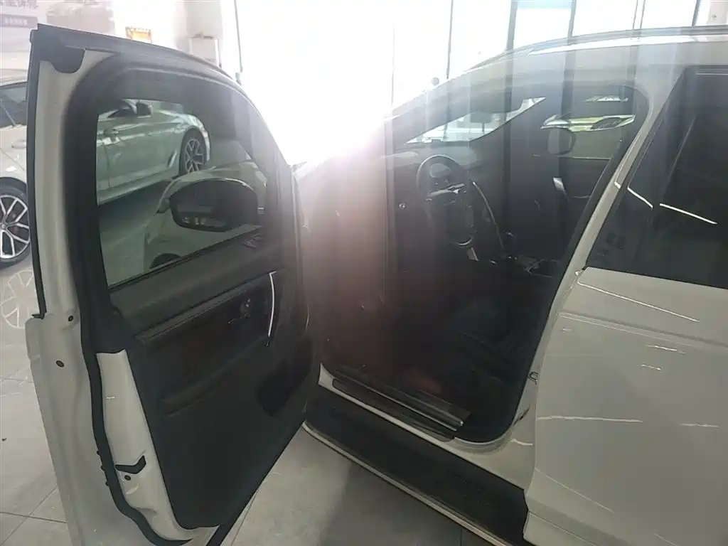 LAND ROVER DISCOVER SPORTS