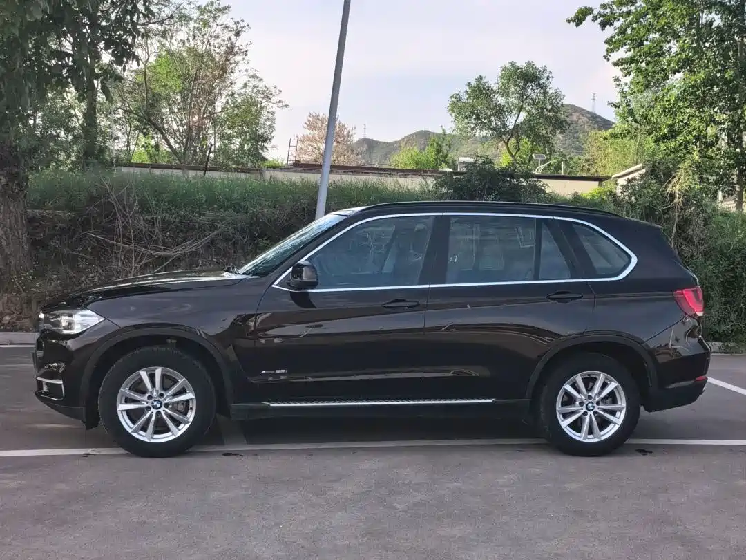 BMW X5 (Import) 2015 xDrive28i фото 3