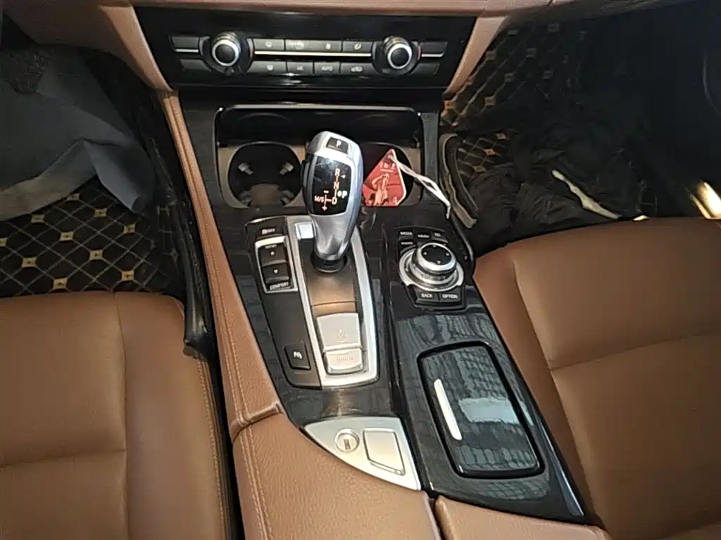 BMW 5 Series 2014 520Li Elegance фото 14