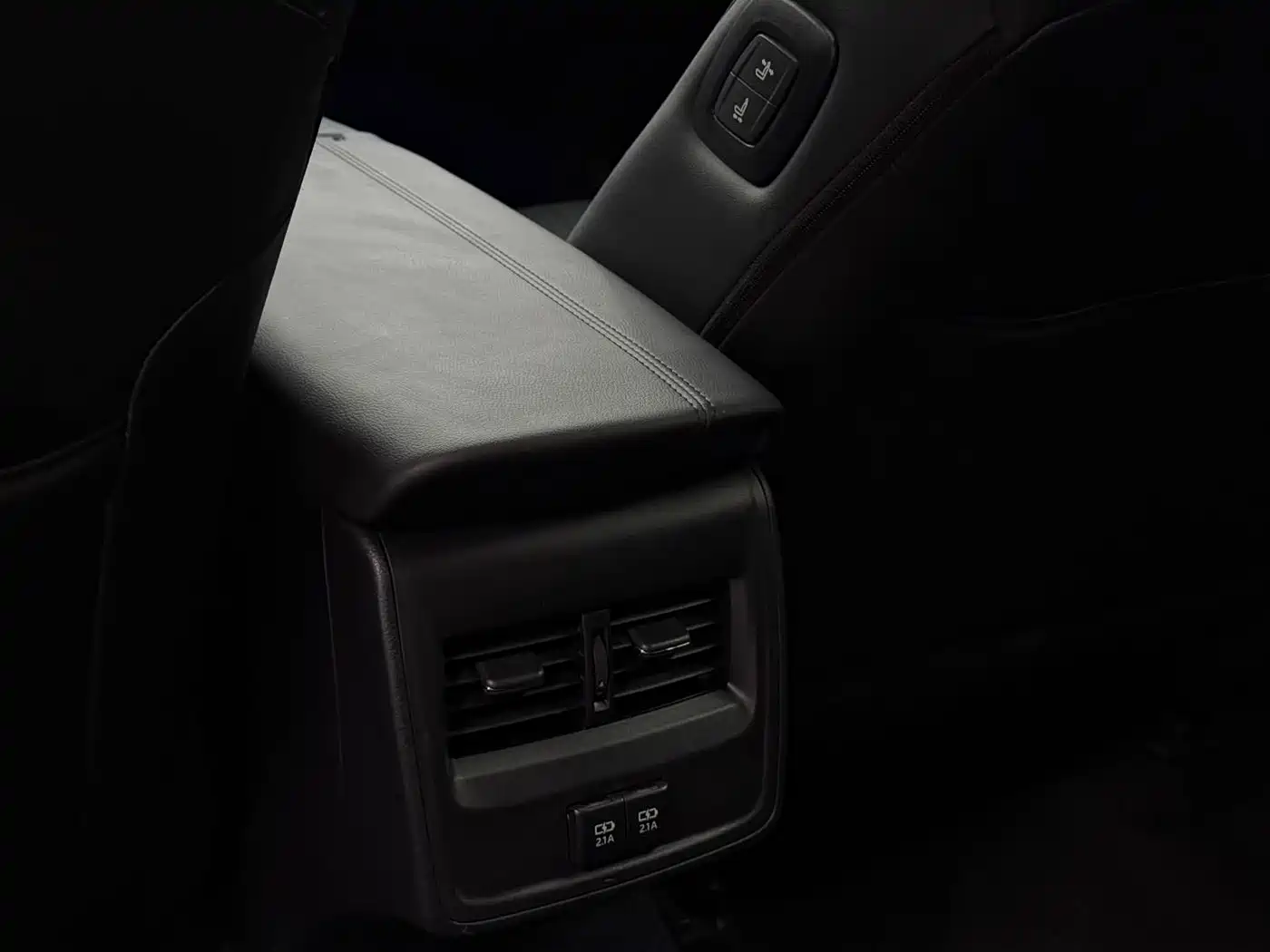 Toyota Avalon 2021 2.5L Luxury Edition фото 16