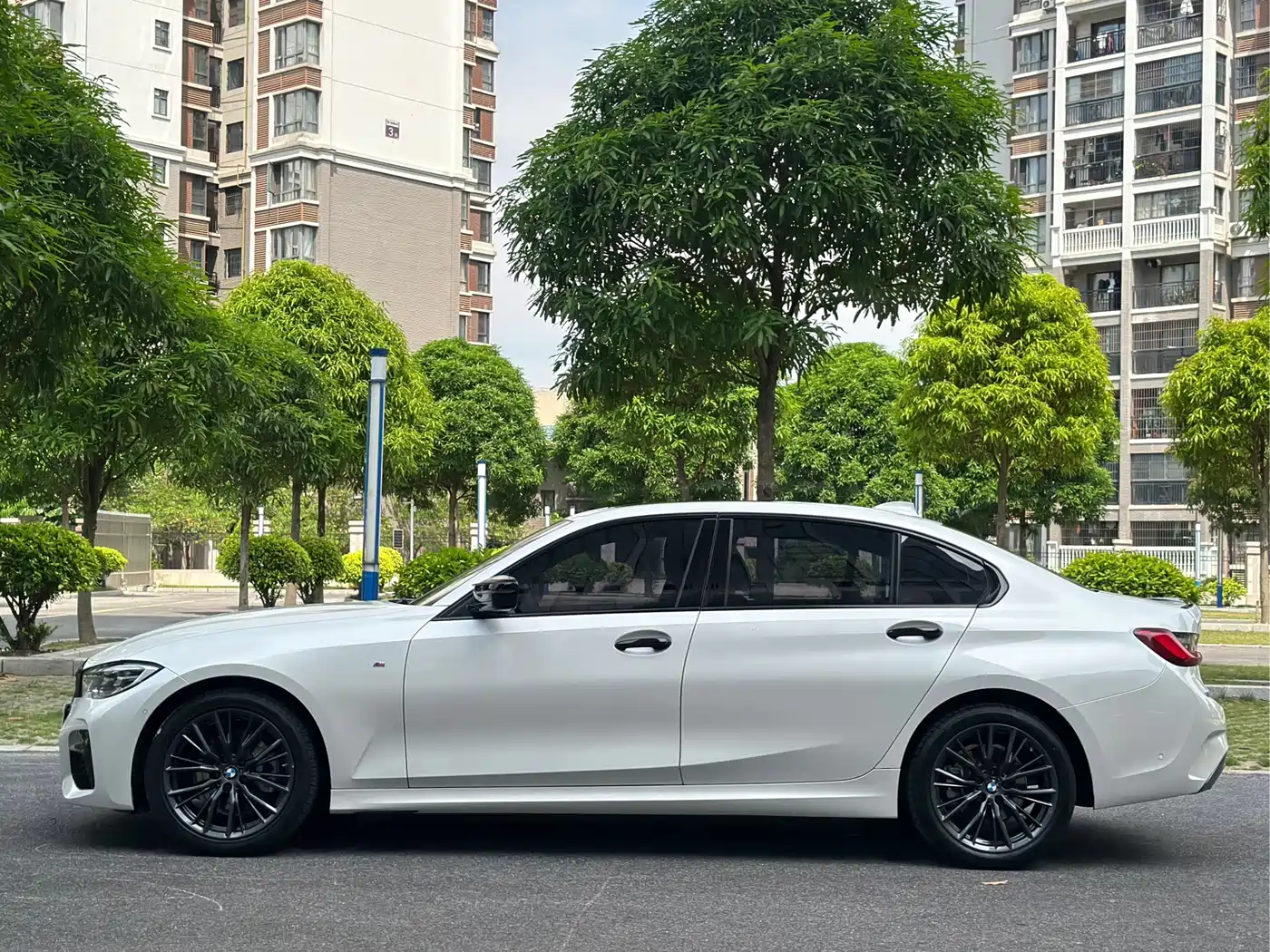 BMW 3 Series 2020 325Li M Sport Package фото 4