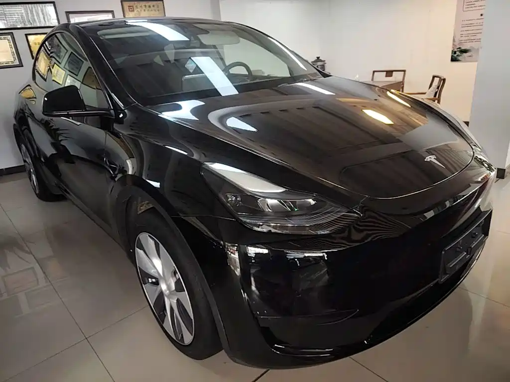 Фото 4 - Tesla Model Y