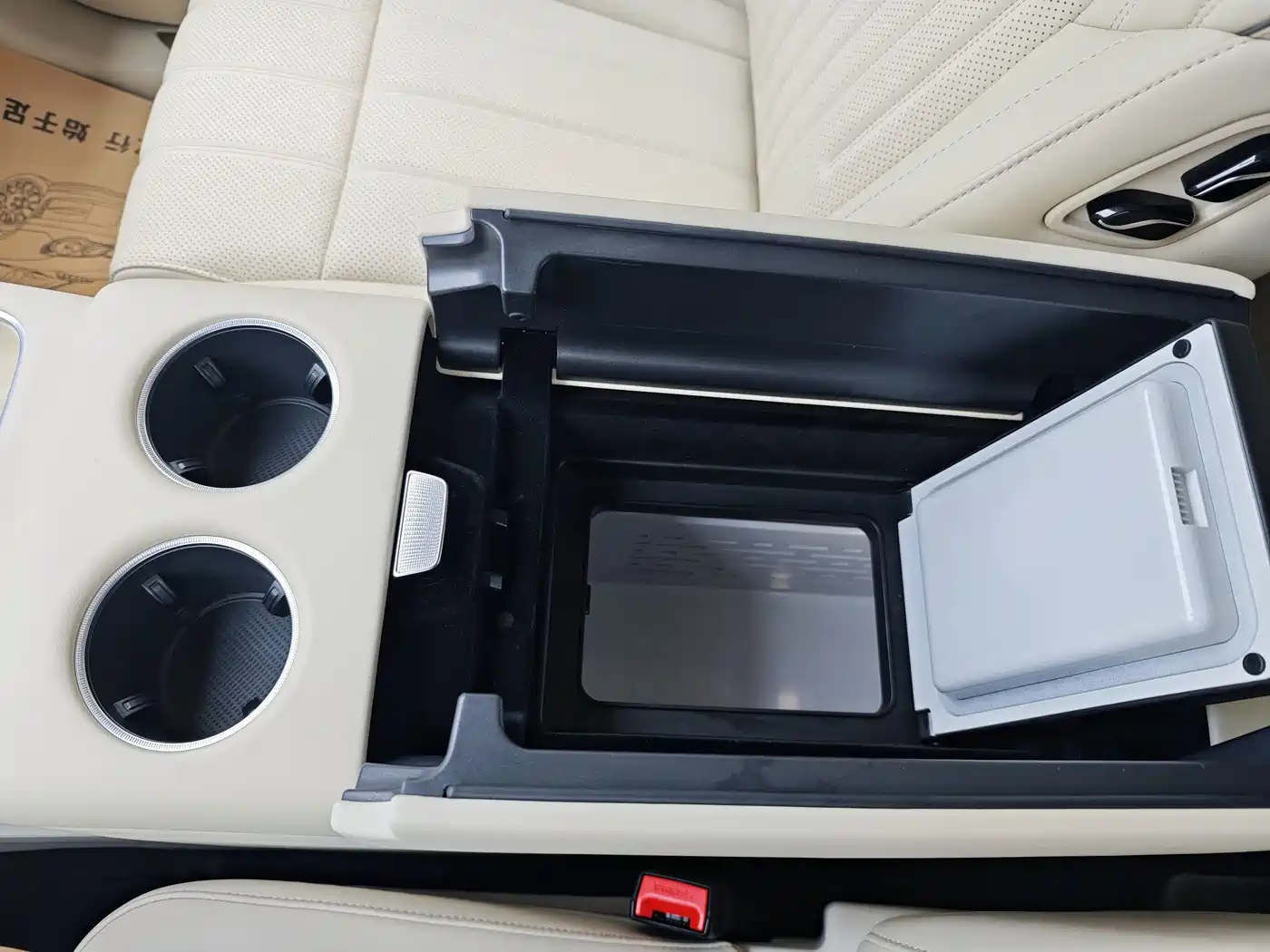 Voyah Auto Voyah Dreamer 2025 PHEV AWD Flagship Kunpeng Edition фото 7