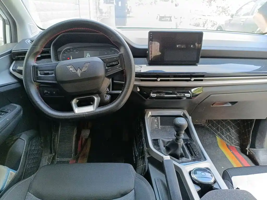 Wuling Motors Wuling Jiachen 2023 2022 1.5L Manual Joy Elite
