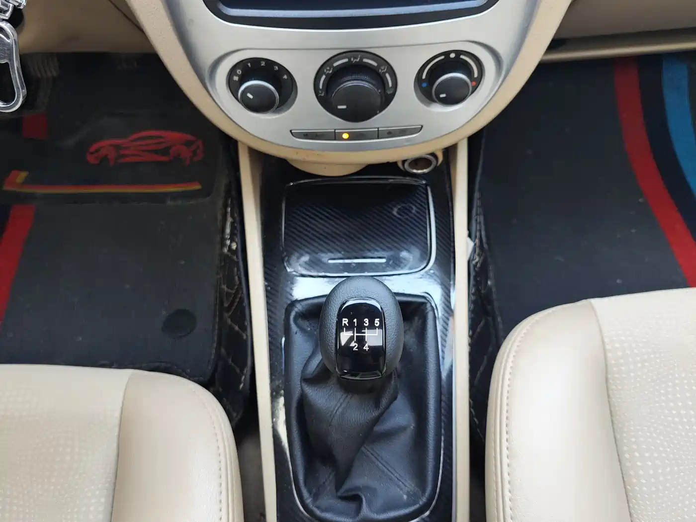 Buick Excelle 2013 1.5L Manual Classic Edition фото 16