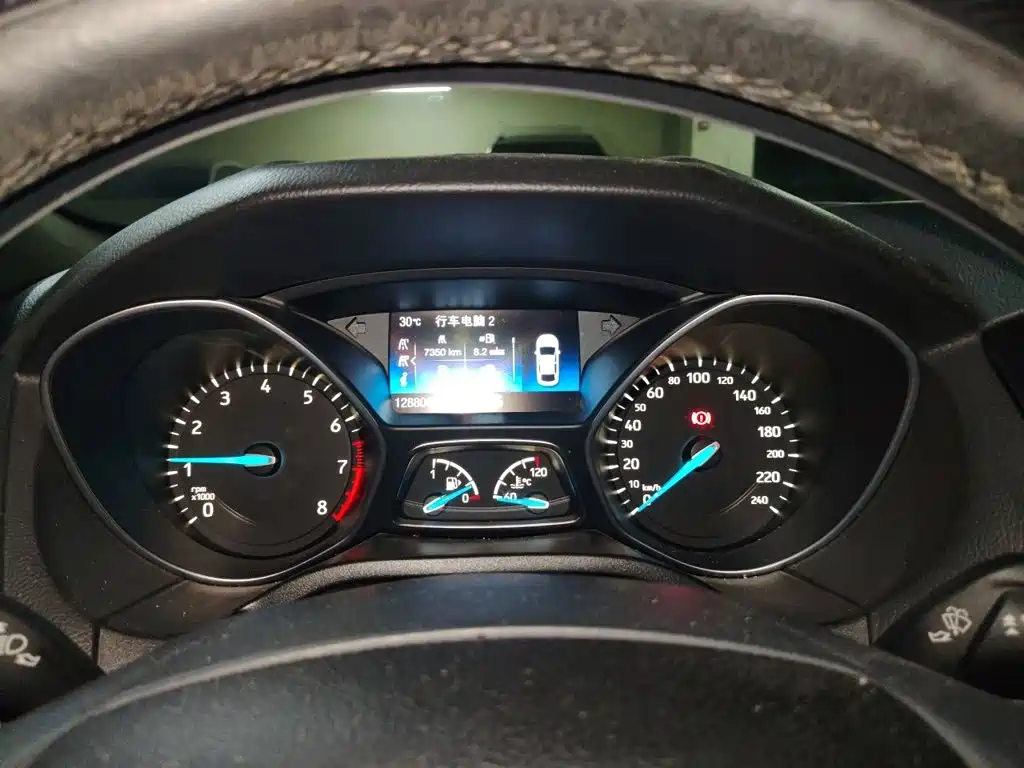 Фото 7 - Ford Focus