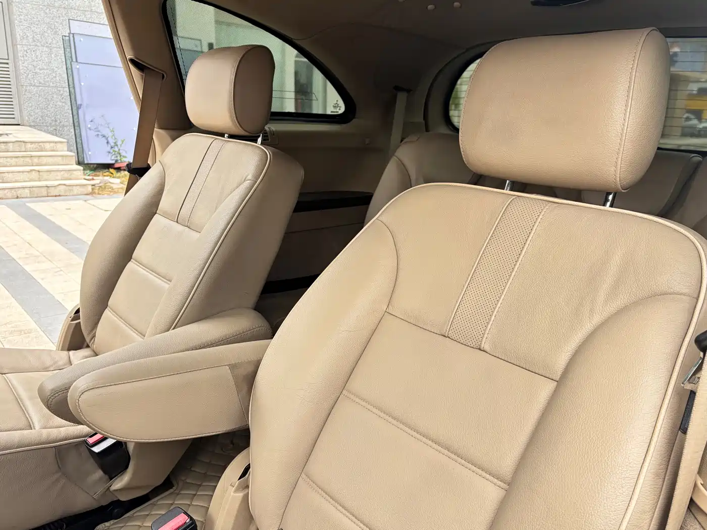 Mercedes-Benz R-Class 2011 R 350 L 4MATIC фото 20