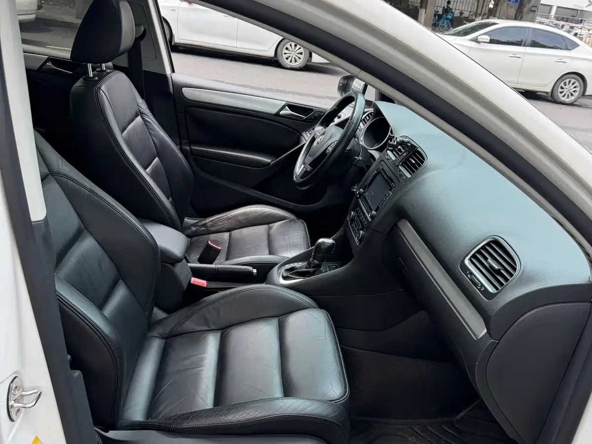 Volkswagen Golf 2012 1.4TSI Automatic Luxury фото 9