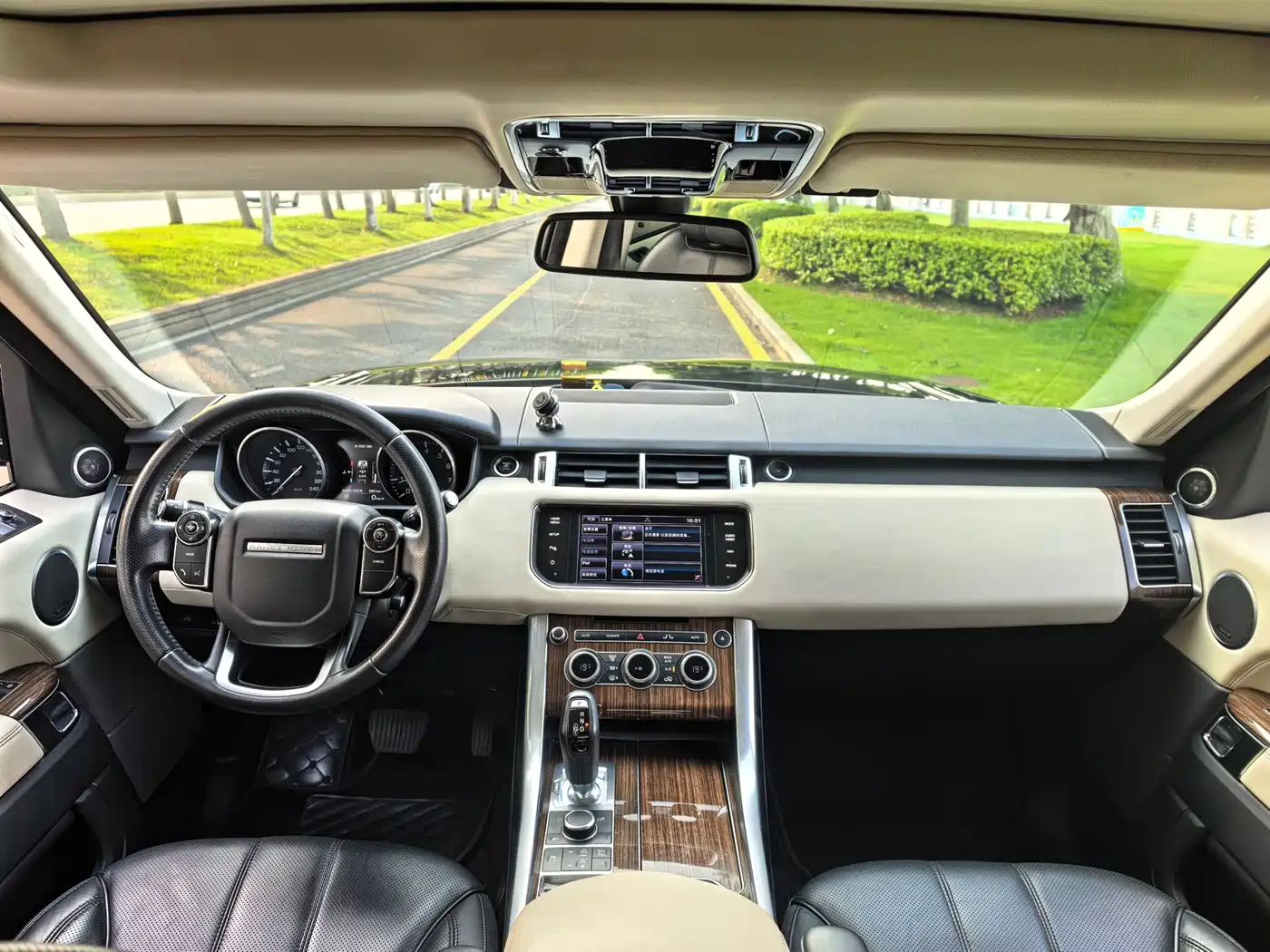 Land Rover Range Rover Sport 2014 3.0 SC V6 HSE фото 14