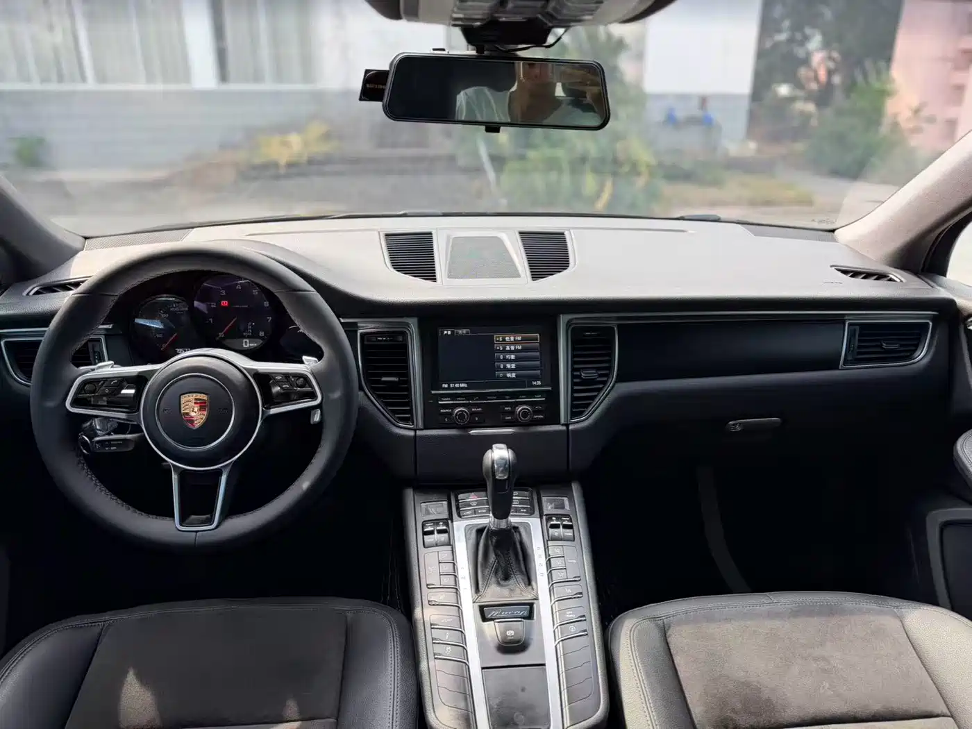 Фото 9 - Porsche Macan