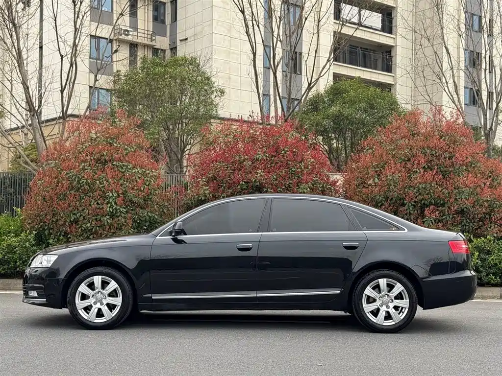 Audi A6L 2011 Model 2.4L Luxury фото 3