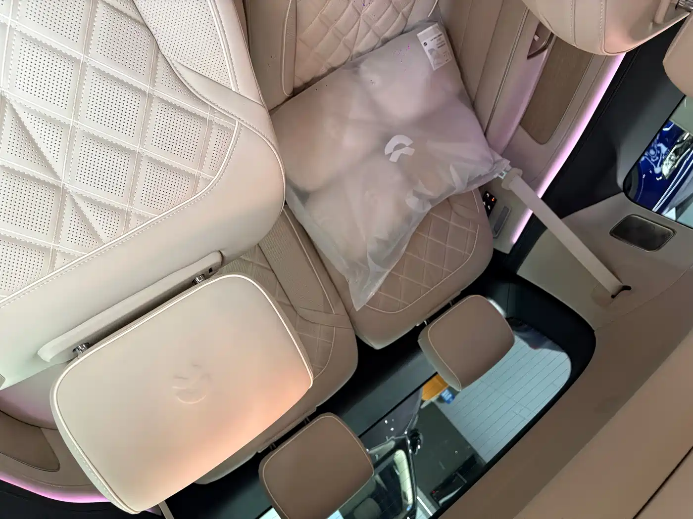 NIO ES8 2025 Model 6-Seat Executive Luxury Edition фото 12