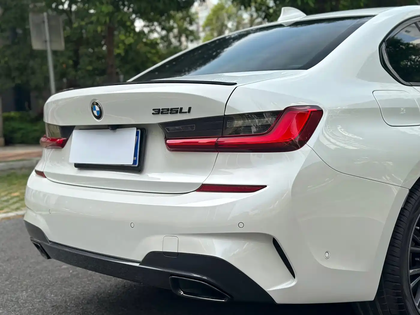 BMW 3 Series 2020 325Li M Sport Package фото 10