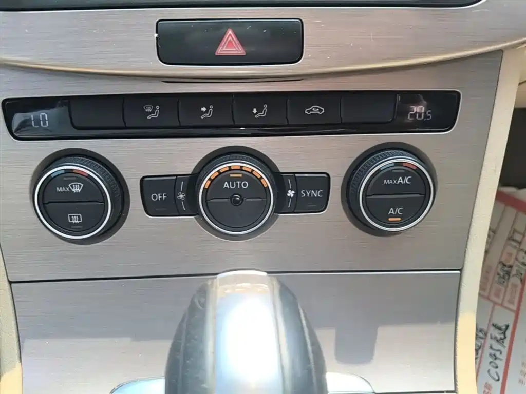 Volkswagen Magotan 2015 1.8TSI Leading фото 13